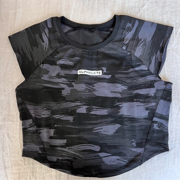 Alphalete Velocity Crop Tee - Picture 1 of 3